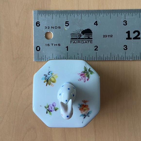 Herend Porcelain Rabbit/Bunny Box - Picture 7 of 7